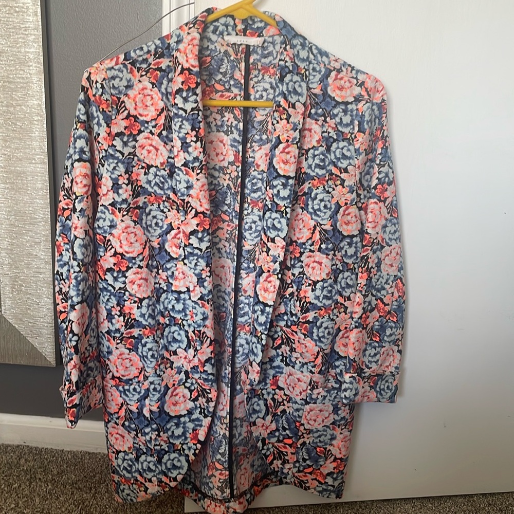 Oversized floral blazer